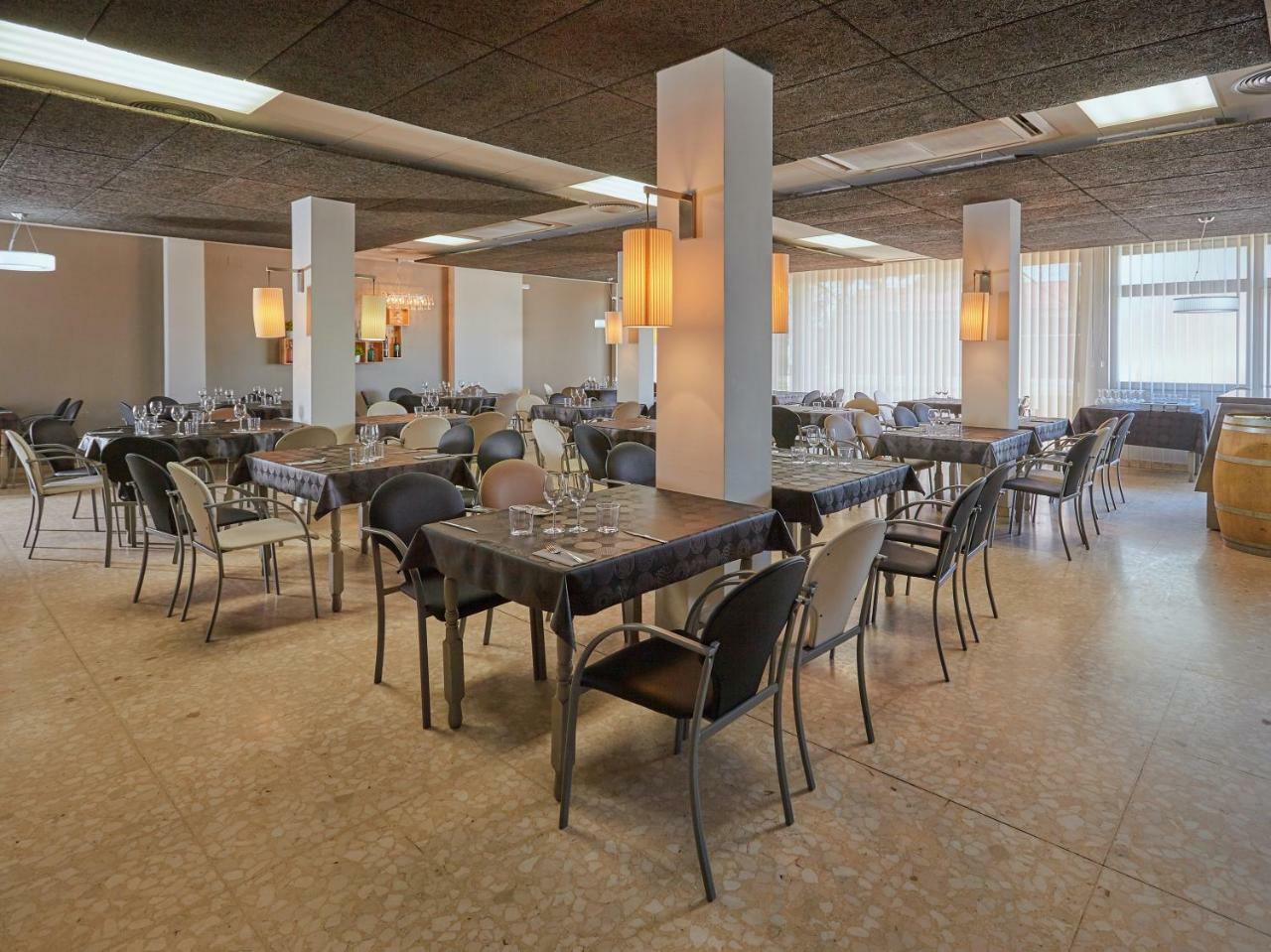Hostal Nobadis Cervera  Dış mekan fotoğraf